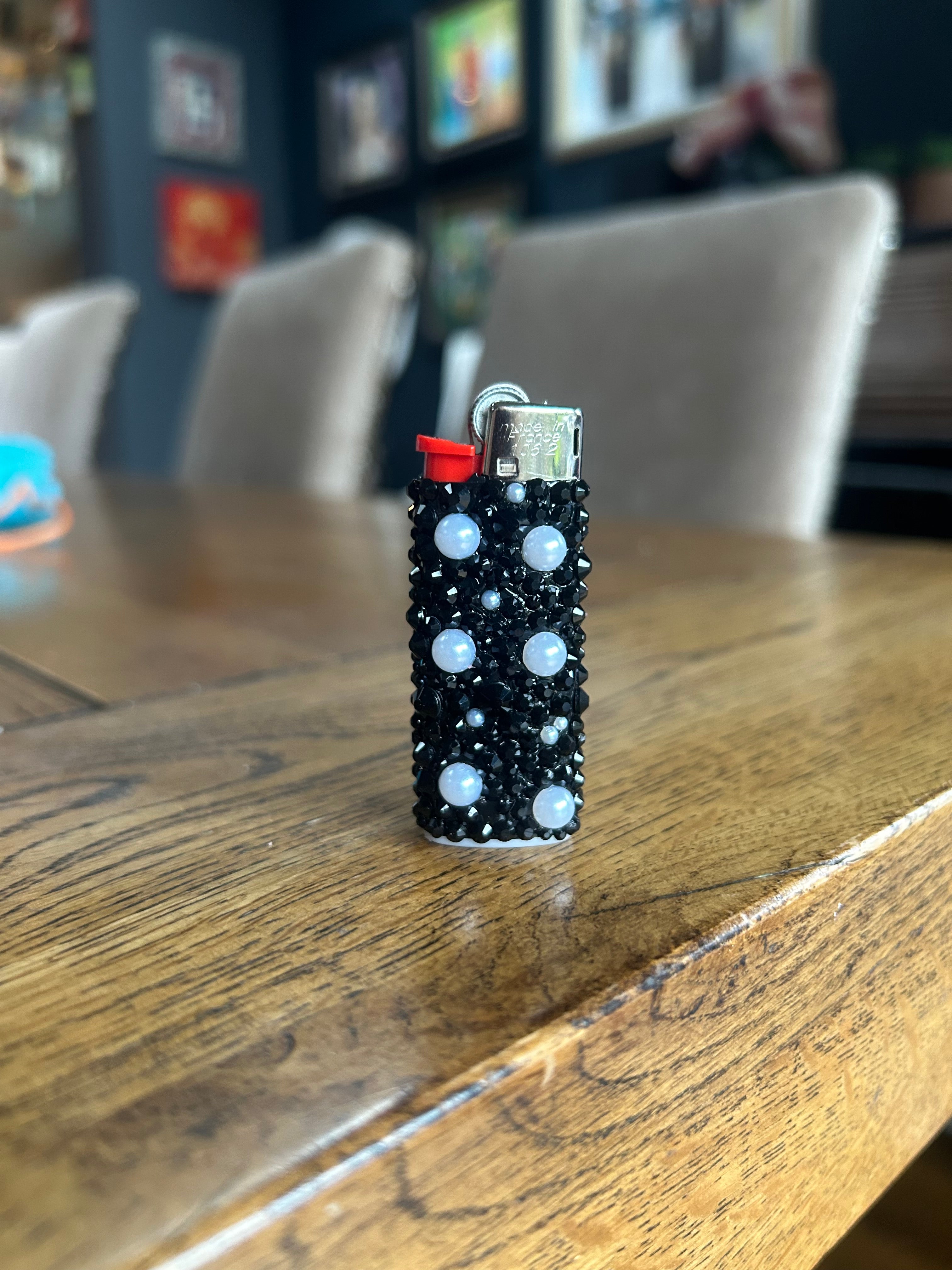 Black Pearl Mini BIC lighter